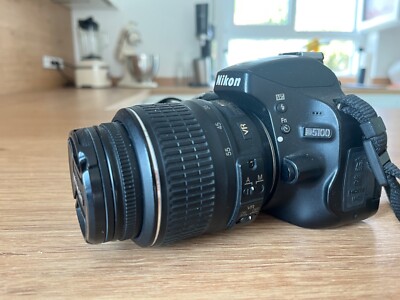 Nikon D D5100 16.2MP Digitalkamera - Schwarz (Kit mit AF-S 18-55mm Objektiv)