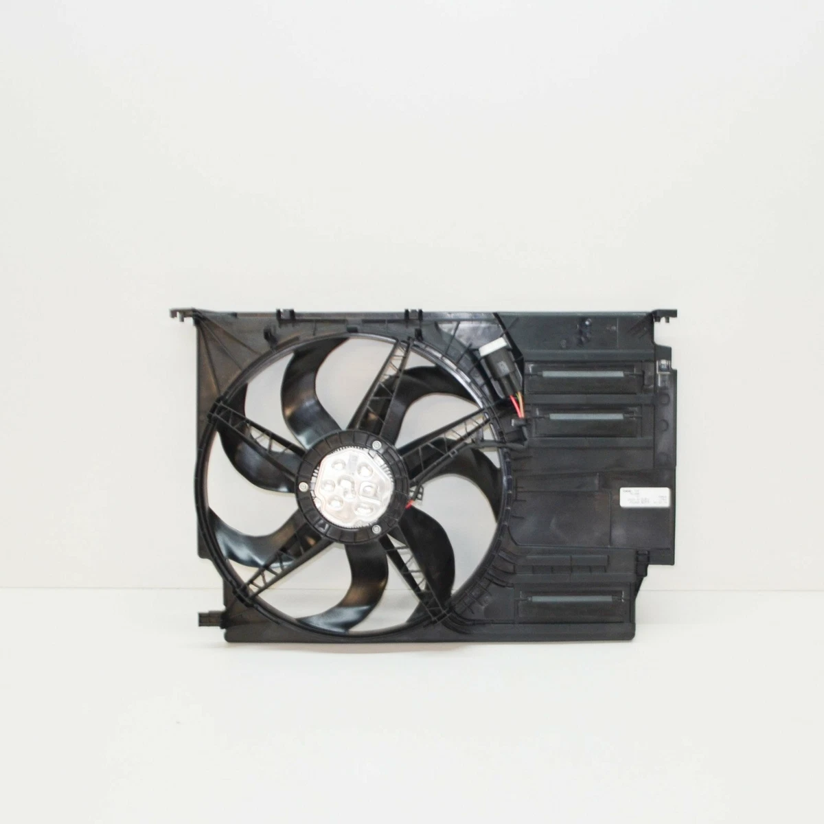 BMW F45 F46 F55 Radiator Condenser Cooling Fan 300W 7617608 