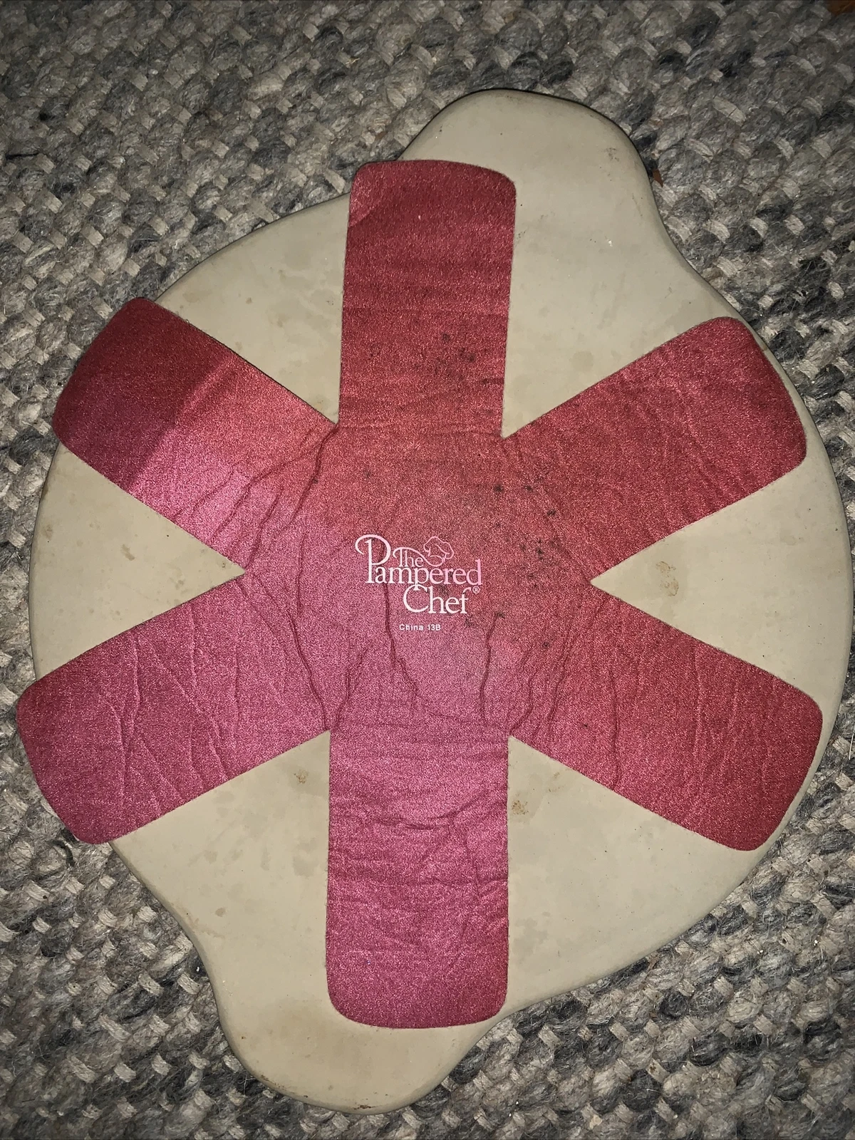 Pampered Chef Large Pizza Stone Oven Hot Pad Included SET Of 2 ❤️tb