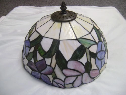 Tiffany Style Stained Glass Lamp Shade Floral Design 12” Diameter Vintage Look