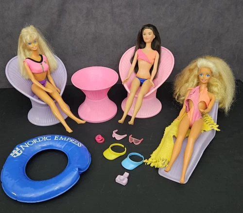 VTG 1980s Beach Blast Wet Wild Barbie Lea Dolls Clothes SS Pool Patio Furniture