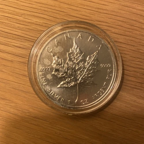 1oz 2011 Maple Leaf 9999 Silver Coin 1