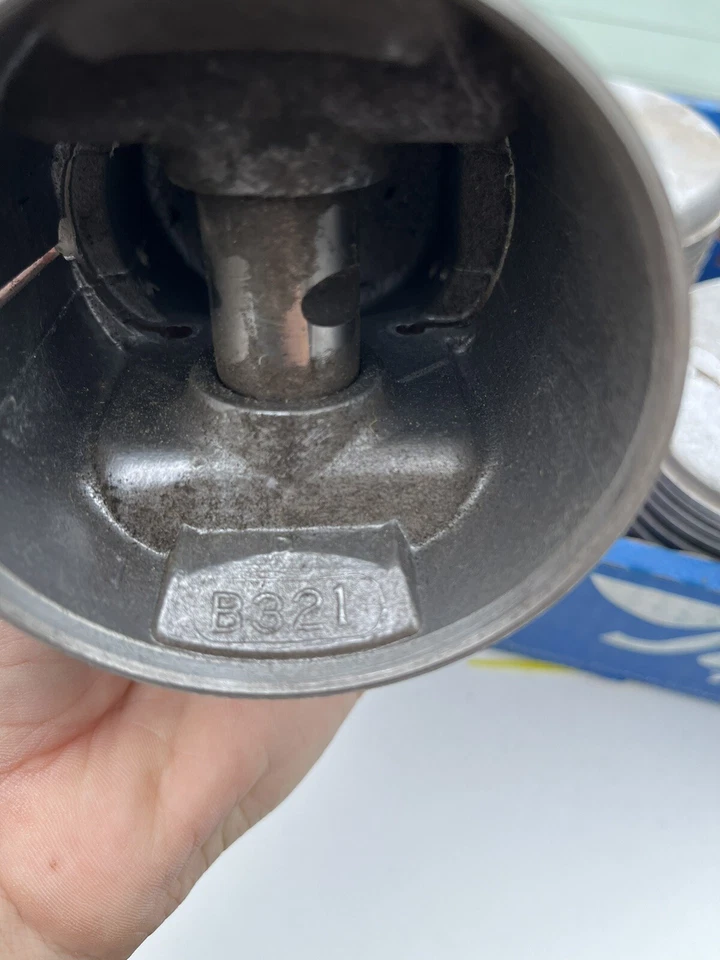 38-39 Buick Serie Especial 40 Pistón y Pin .030 Gran Tamaño OS GM 1394596 NOS Foto 3 de 4