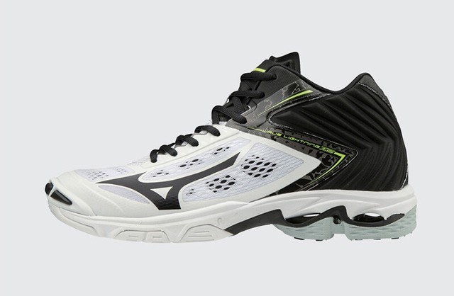 mizuno wave lightning 10