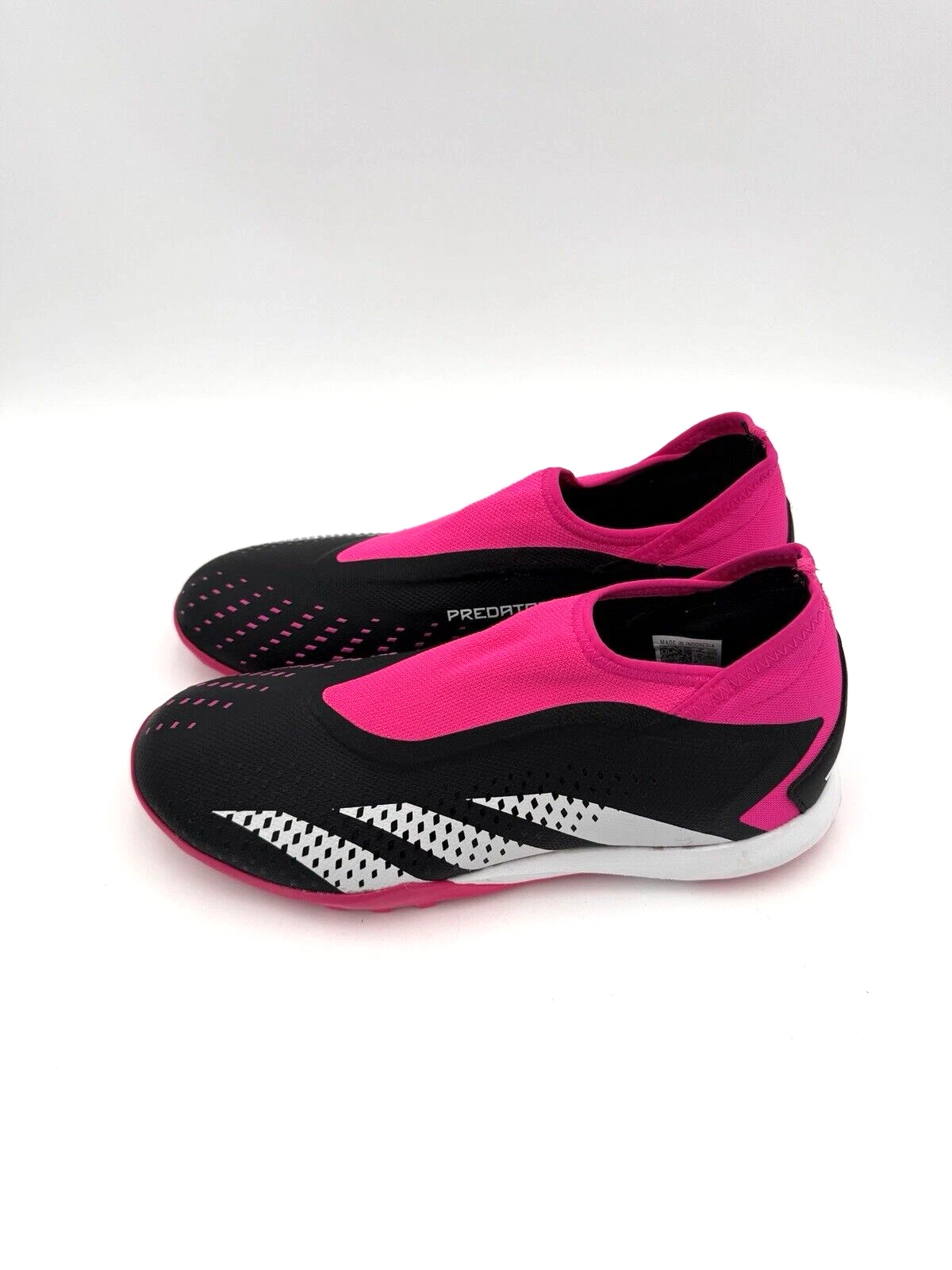 Predator Accuracy.3 Laceless TF 'Own Your Football Pack GW4642