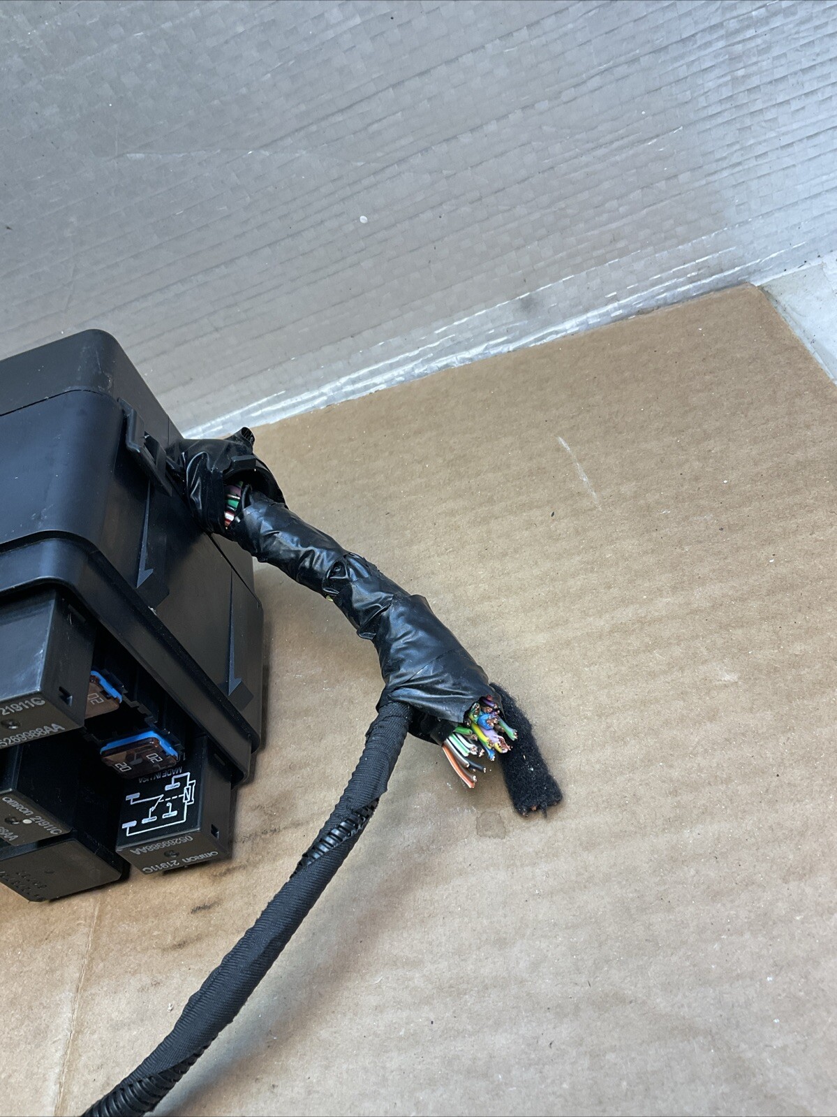 14-21 Maserati Quattroporte Rear Trunk Main Wiring Harness Fuse Box Panel Oem