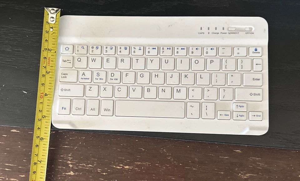 White Small Wireless Bluetooth Smart Keyboard For Tablets (No Box) New - Image 2 of 4