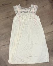 Vintage Val Mode Ivory Nylon Nightgown Lace Yoke Pink Ribbon Trim Size M USA