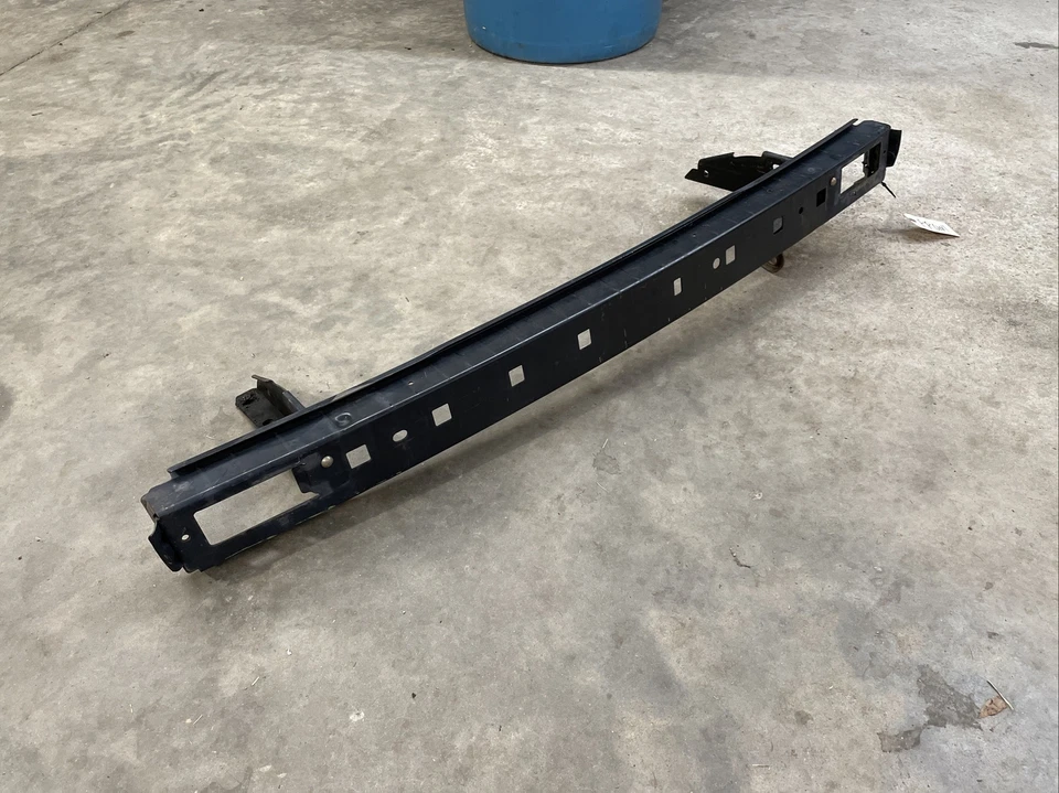 VOLKSWAGEN JETTA 1987 GOLF PARACHOQUES DELANTERO BARRA DE REFUERZO HAZ DE IMPACTO FABRICANTE DE EQUIPOS ORIGINALES Foto 3 de 4