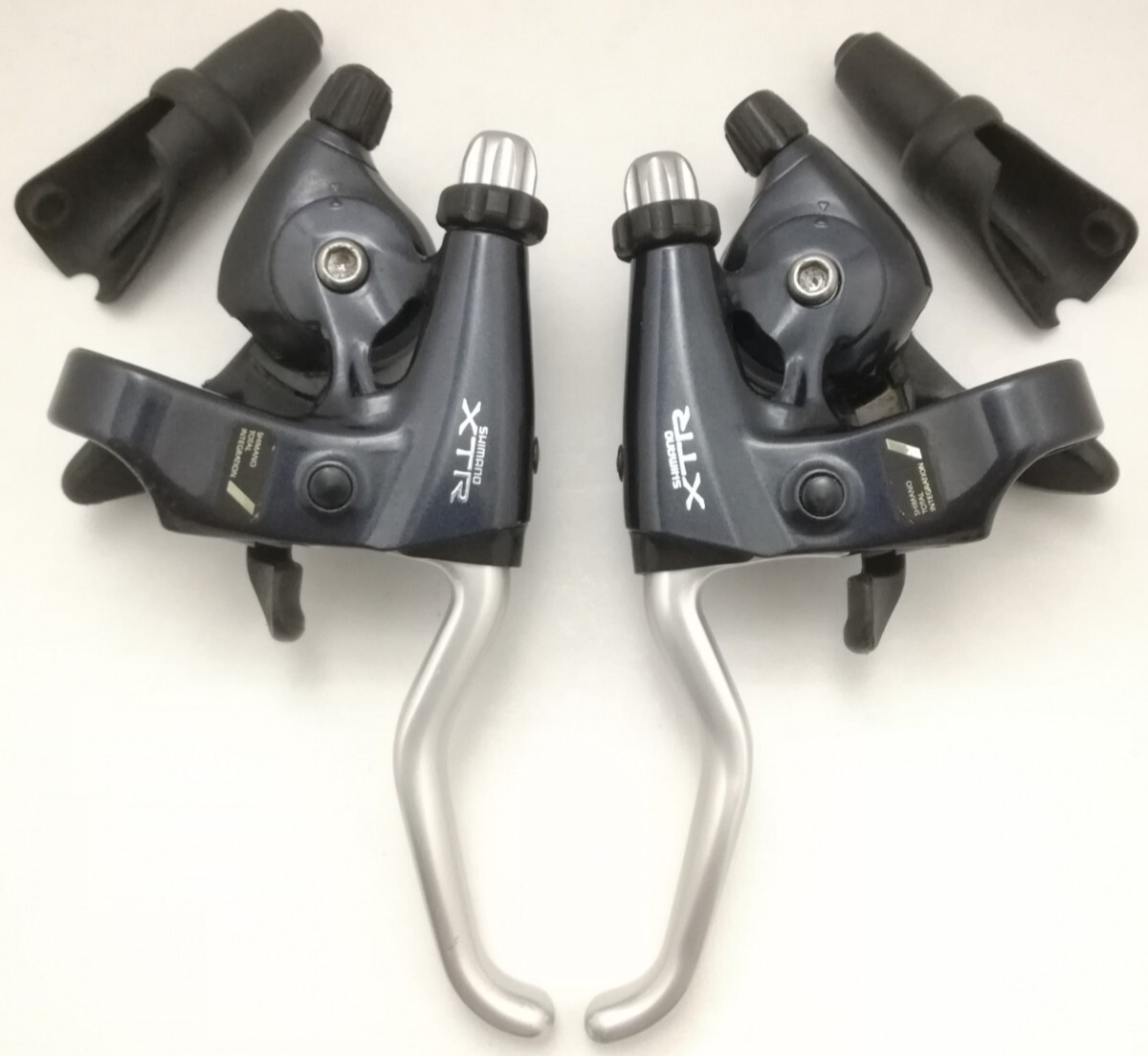 Shimano XTR ST-M900 3x8-Speed MTB Brake/Shifter Combo Set Good