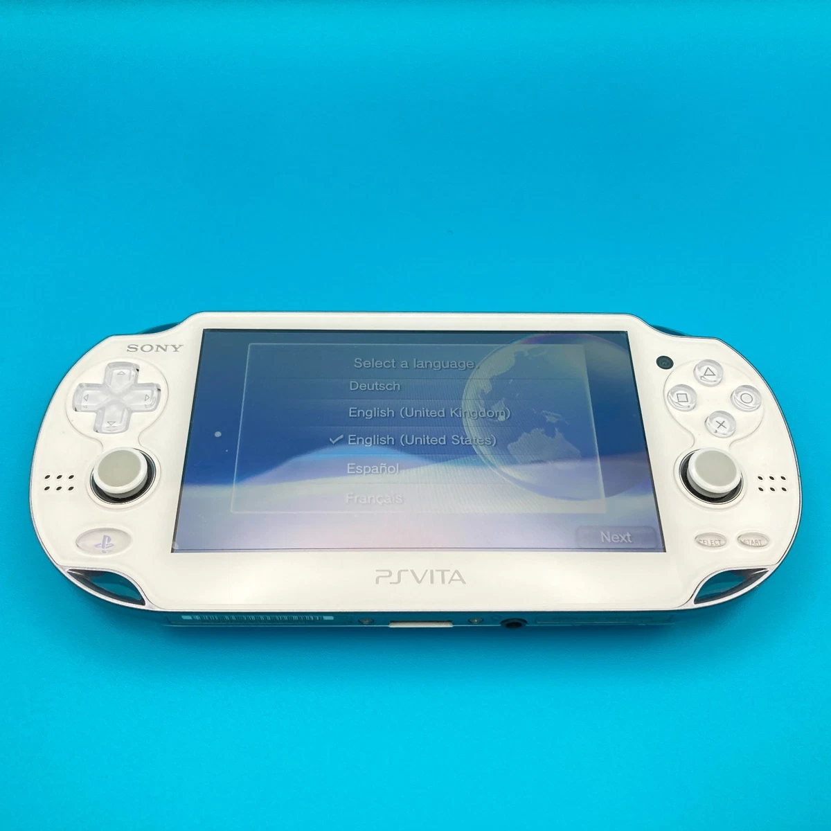 Игровые приставки Sony PS Vita-PCH-1000 белые - огромный выбор по