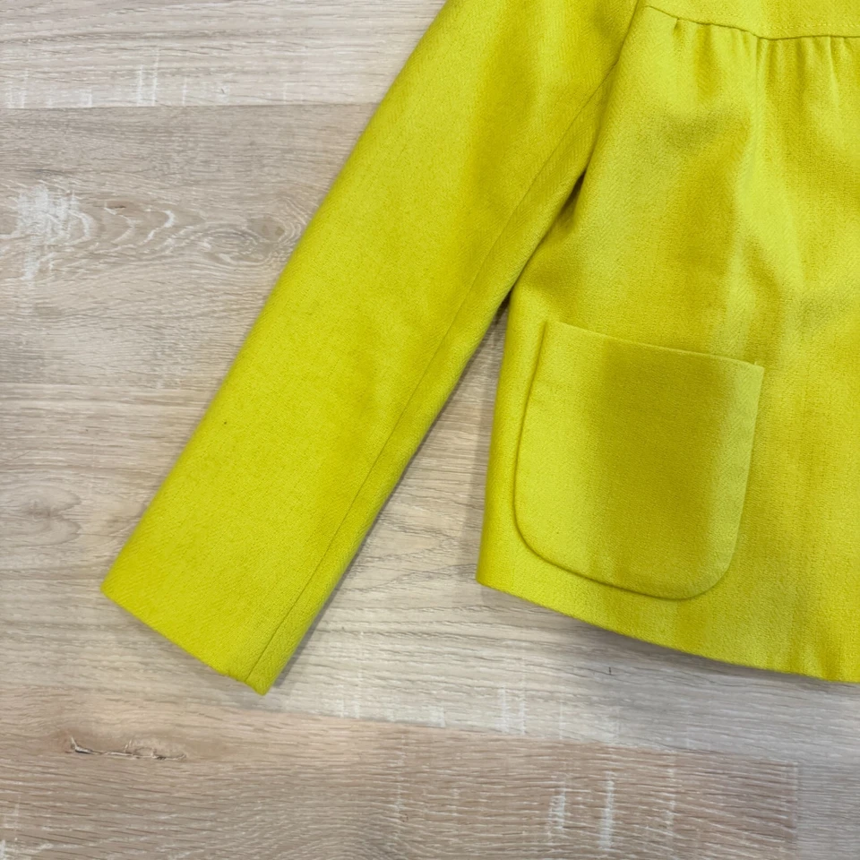 Chaqueta Blazer J.Crew Mujer Talla 2 Amarilla con Volantes Botón Frontal Mezcla de Lana Preppy Foto 2 de 4
