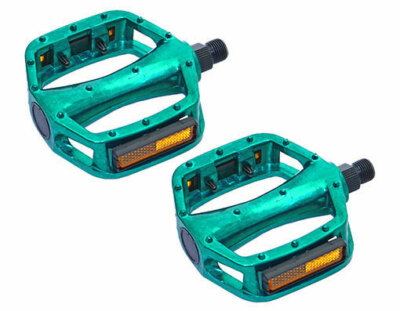 Bike 505 Alloy Pedals 9/16 Green. bike parts.