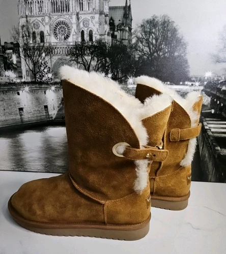Stivali piatti corti curvi Koolaburra By Ugg 1105792 in pelle scamosciata marrone Remley 7