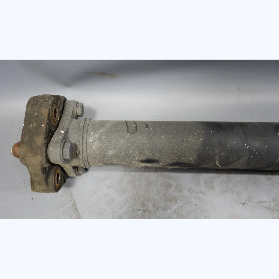 Поврежденный приводной пропеллерный вал 2001-2003 BMW E39 525i 530i для оригинальной автоматической коробки передач - Изображение 4 из 4