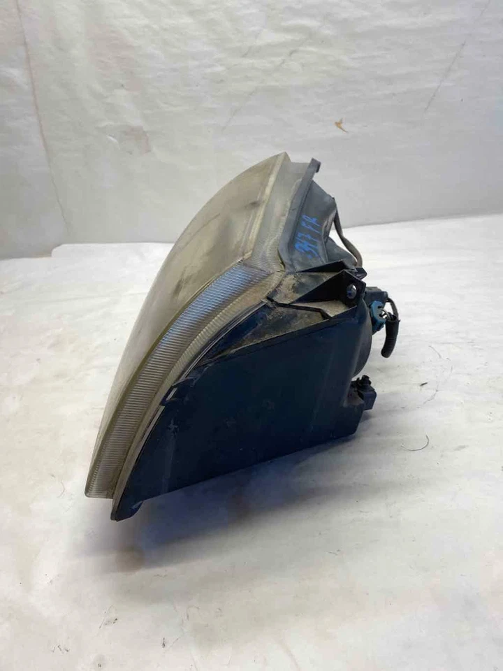 Conjunto de faros Dodge Magnum 2005-2007 fondo oscuro lado derecho del pasajero G  Foto 2 de 4