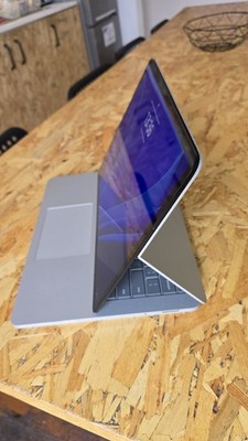 Microsoft Surface Laptop Studio i7, 32GB RAM. 1TB SSD 14in .  Windows 11Pro 25H2