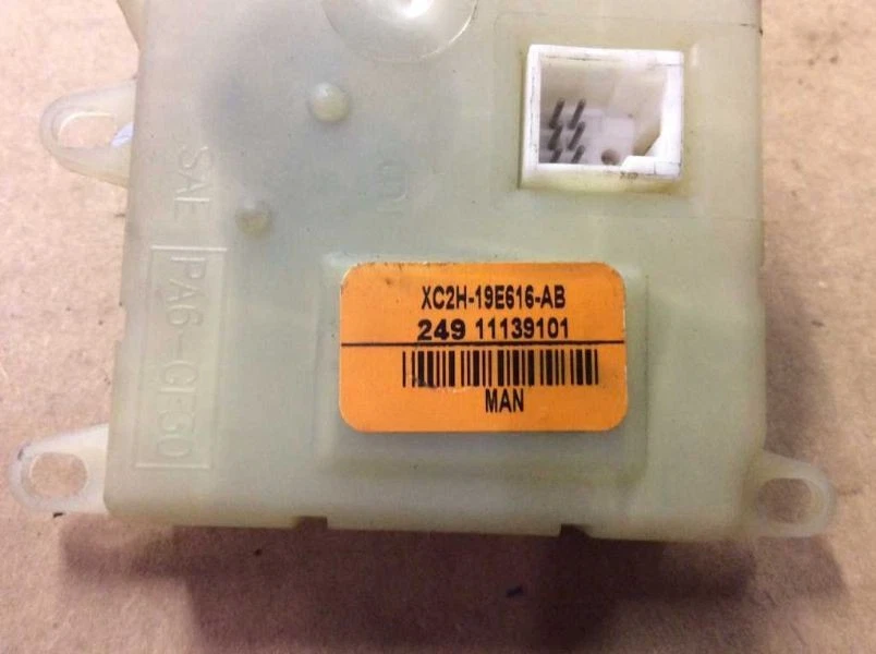 Actuador de mezcla de temperatura de aire compatible con 03 04 05 06 07 08 09 10 Ford E250 E350 E450 Foto 2 de 4