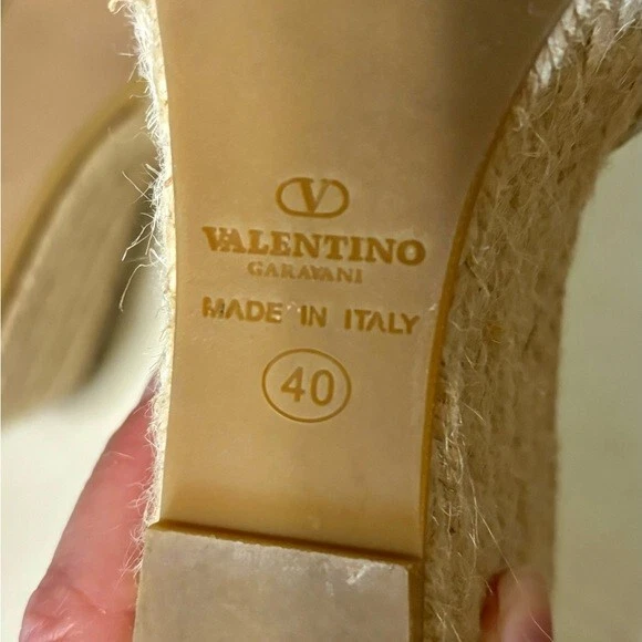 Sandali espadrillas Valentino beige in vernice taglia 40