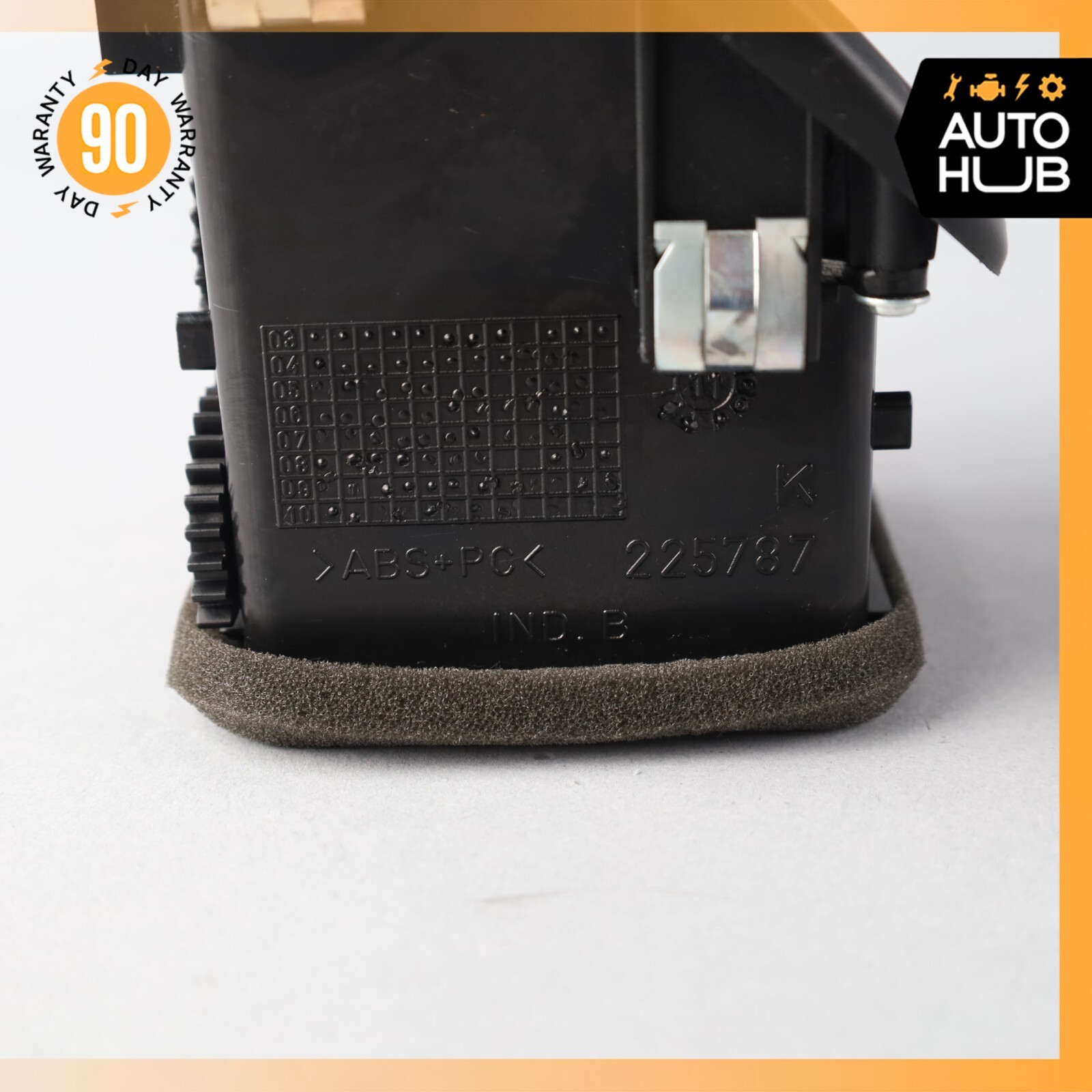 03-13 Maserati Quattroporte Front Right or Left Console AC A/C Air Vent OEM 68k