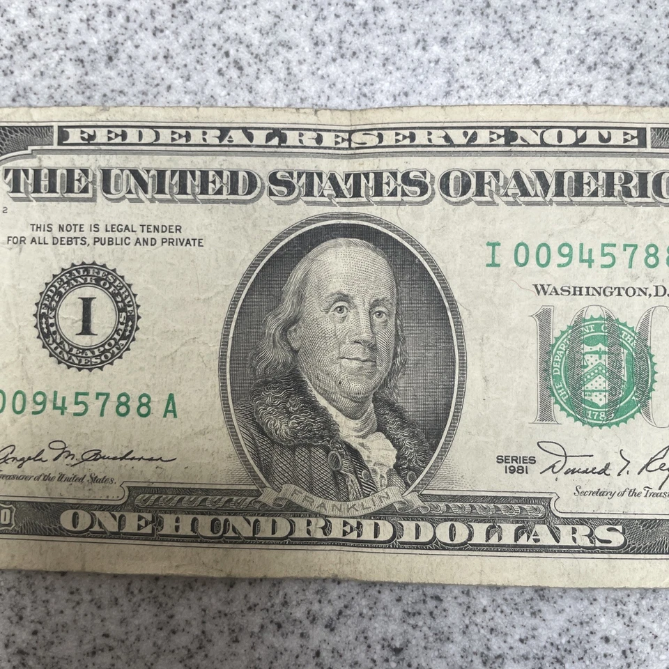 1981 $100 Hundred Dollar Bill Rare Federal Reserve Note Vintage 44 years old - Image 3 of 4