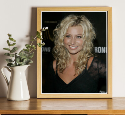 Alyson Michalka : 10''x8'' Professional Photo