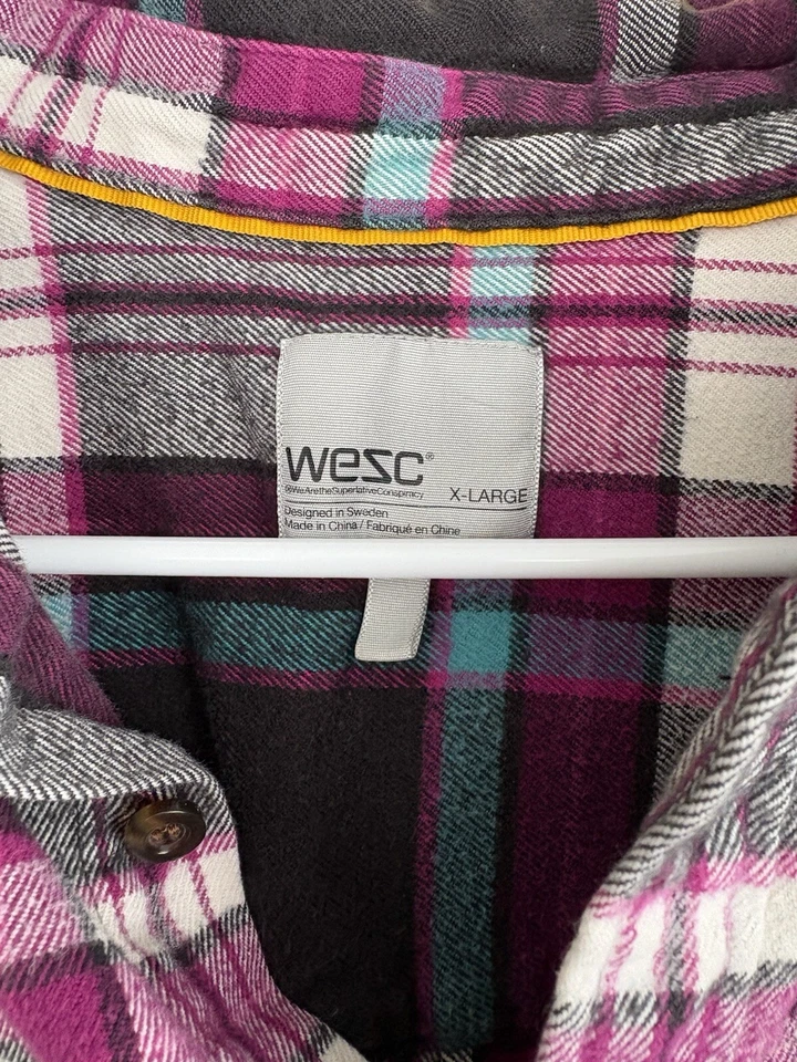 Men's Wesc Purple Plaid Button Down Flannel Size Extra Large - Image 4 of 4