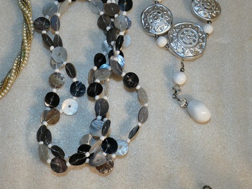 Lotto Collana Bigiotteria Moda Costume Metallo e Plastica Spirale, Perline, Paillettes - Foto 9 di 18