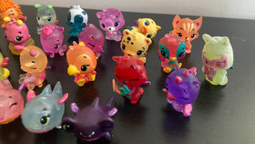 Hatchimals - CollEGGtibles Lot Of 23 Mini Animal Toys w pink purple blue wings