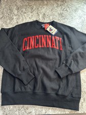 NWT Men  s Champion Cincinnati Bearcats Reverse Weave Crewneck Sweatshirt Medium