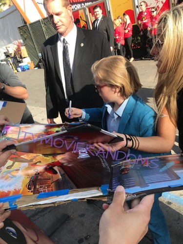 DISNEY UNGLAUBLICHE 2 SIGNIERT 11x14 FOTO POSTER DRUCK VON 10 DARSTELLERN ACOA COA - Bild 6 von 6