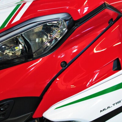 Adhesivos rojos para la punta del airbox - Ducati Multistrada |Moto