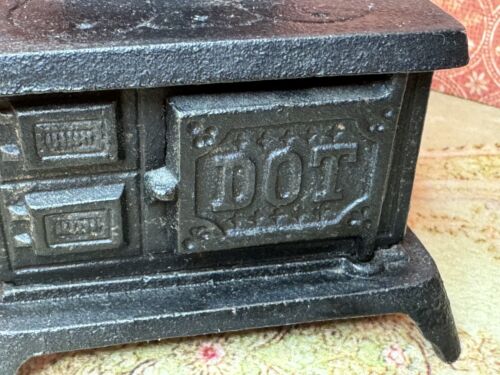 Vintage DOT Miniature Cast Iron Stove Oven Doll House Furniture & Accessories 4" - Picture 3 of 10
