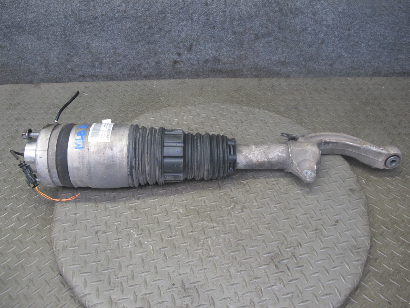 2017-2020 MASERATI LEVANTE M161 AWD FRONT LEFT AIR STRUT SHOCK ABSORBER 94K
