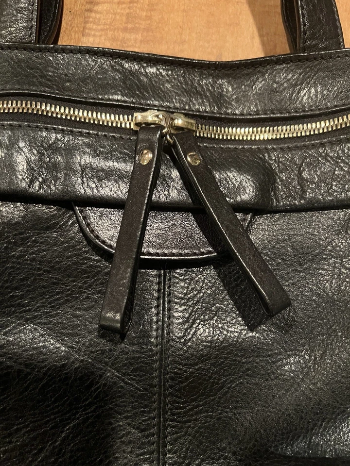 Bolso Cartera de Hombro $450 Sezane Sac Sam Cuero Negro Hecho en Italia Foto 4 de 4