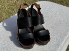 tory burch sandals 8 Leather  Wedge In Great Condition — photo 2