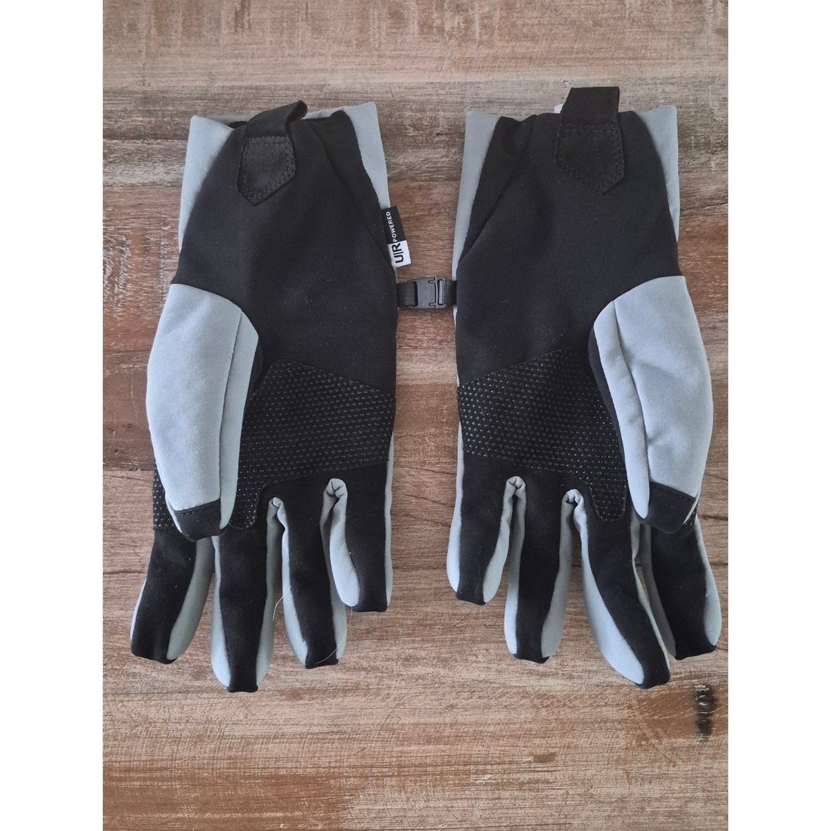 The North Face Gray UR powered Outdoor Women Size S gloves
