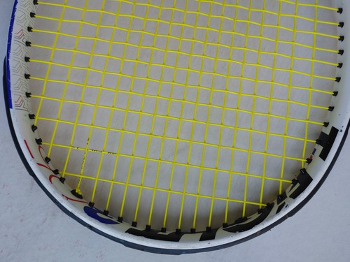 Technifibre Tfight ISO 305 2020, 4 3/8 Griff, neue Saiten & Ösen - Bild 12 von 13