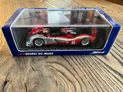 Audi R15 Plus TDI – Le Mans 2010 – Spark 1/43 – Miniature Neuve