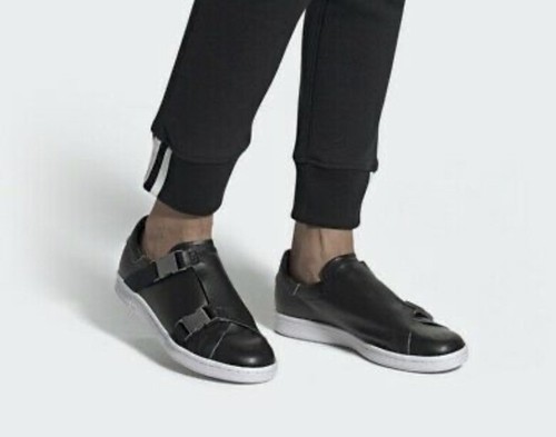 stan smith buckle sneaker