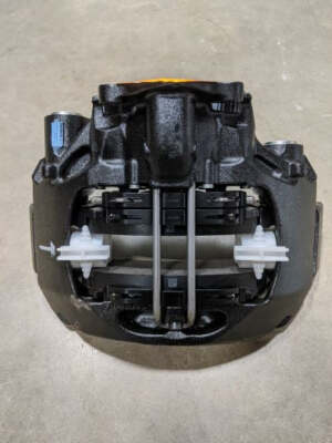 New Wabco 1A5, 539 Front Disc Brake Caliper & Pad Assembly -  P/N  6403221820
