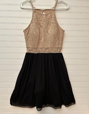 A. Byer Women's JR Size 5 Beige Gold Lace Halter Black Tule Prom Formal Dress