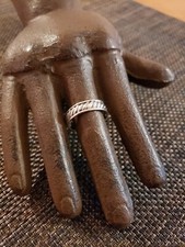 VINTAGE STERLING SILVER RING BAND UNIQUE DESIGN SIZE 7 3/4 4MM WIDE 925