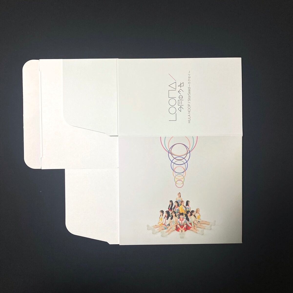 New LOONA HULA HOOP Limited Edition 12 ver. set (with photo New LOONA HULA HOOP Limited Edition 12 ver. set (with photo