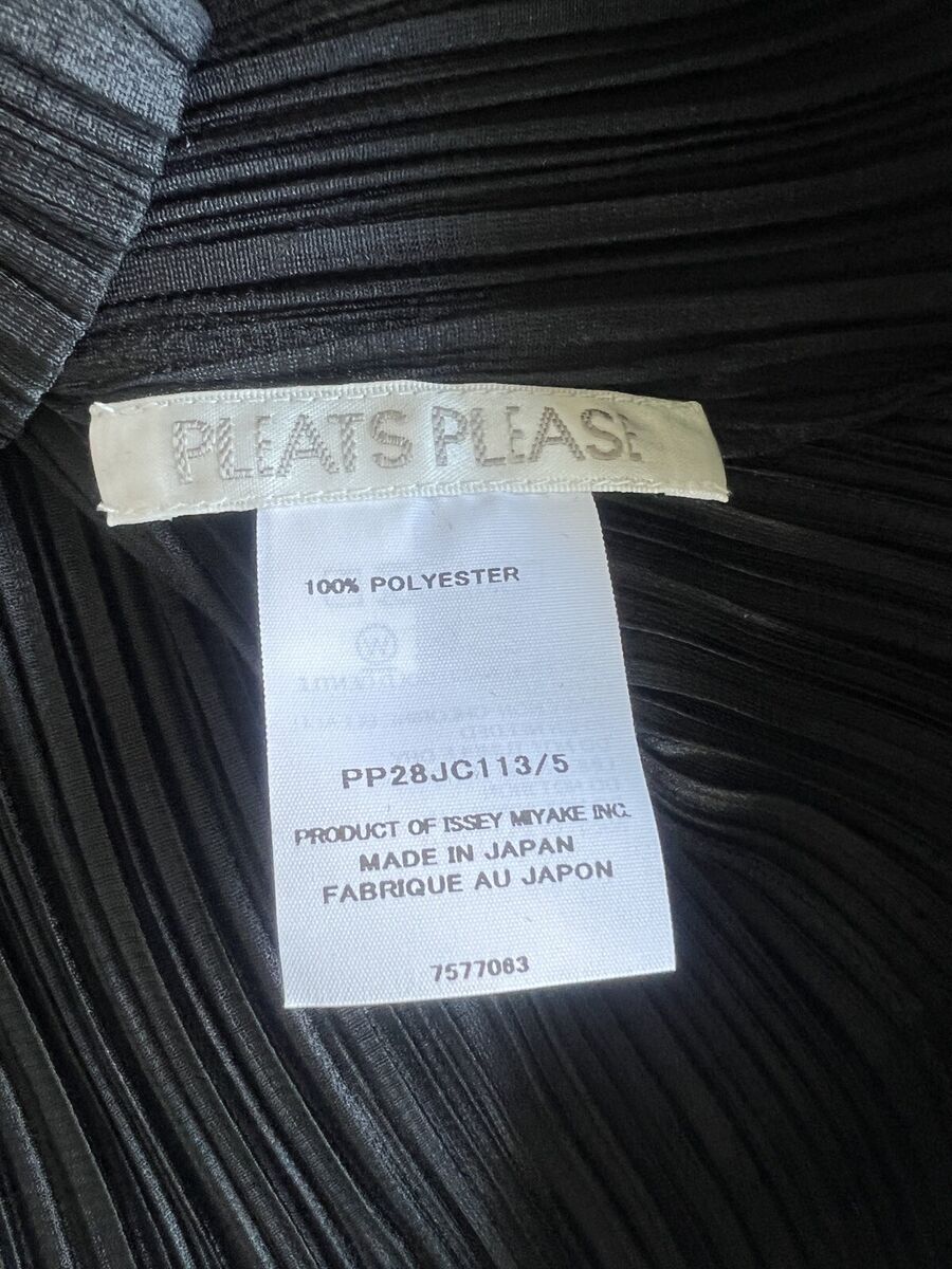 NWOT PLEATS PLEASE ISSEY MIYAKE Zip Collared Jacket, Size XL NWOT PLEATS PLEASE ISSEY MIYAKE Zip Collared Jacket, Size XL