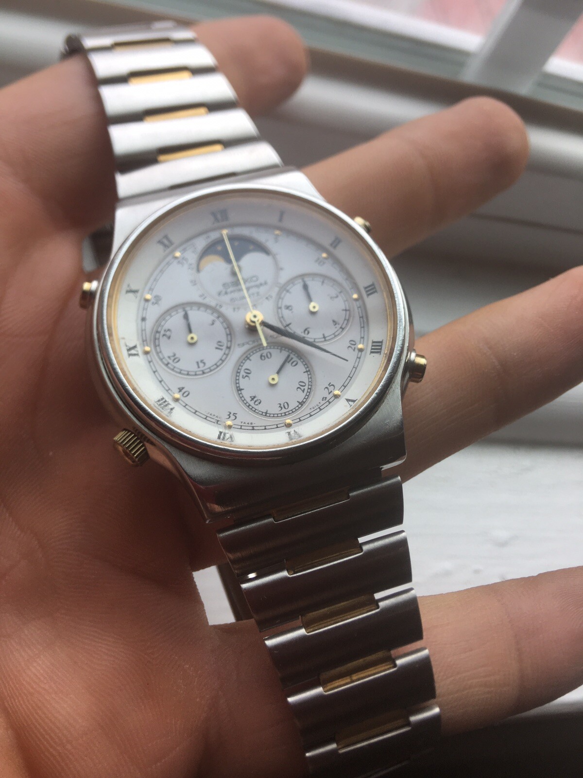 seiko quartz chronograph sports 100