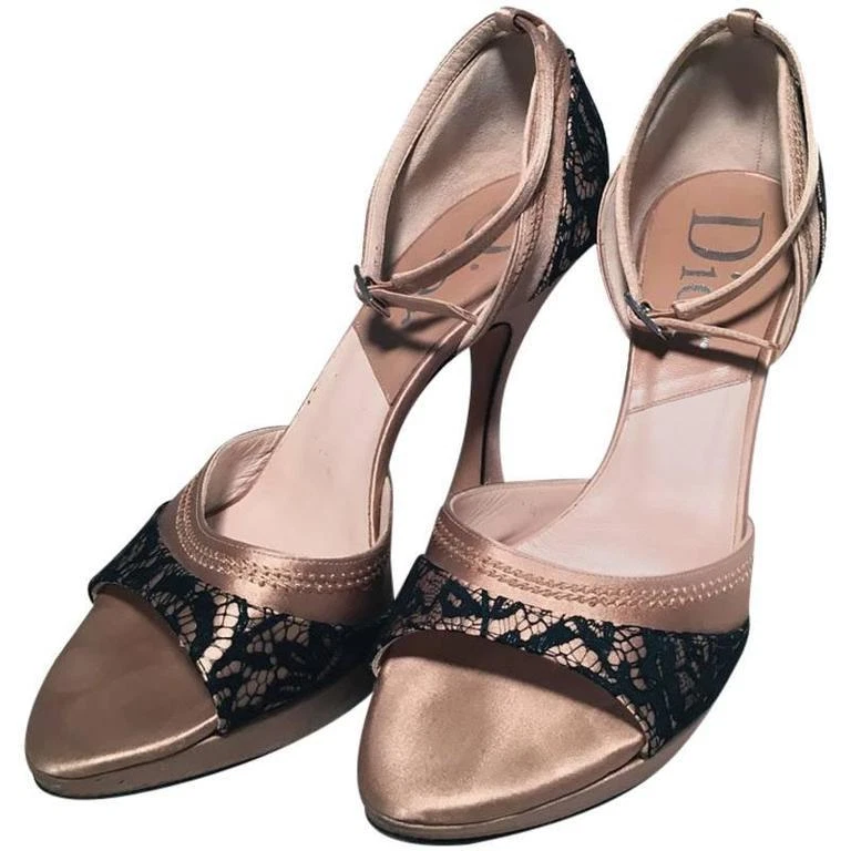 Chaussures à talons hauts talon haut satiné et dentelle noire blush taille 7