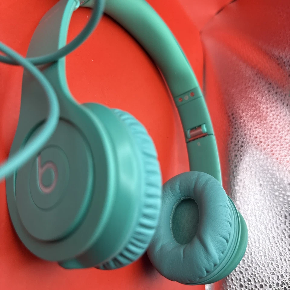 Beats by Dr. Dre Solo HD Aqua Green Wired Headphones Very Good 5E - Image 2 of 4