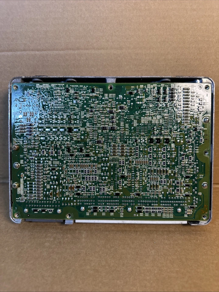  Módulo de control del motor ECU ECM 1998-99 Lexus GS400 | 89661-3A543  Foto 3 de 4