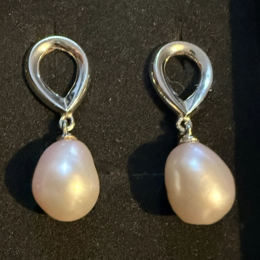 925 Sterling Silver & Pearl Teardrop Dangle Earrings - Butterfly Closure - Image 1 of 4